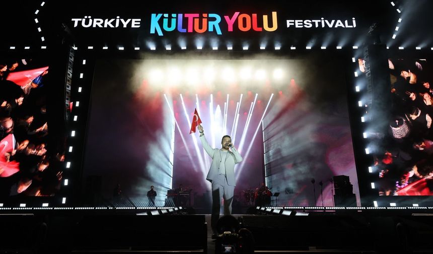 “Türkler Geliyor” Marşı Eskişehir’de İlk Kez Seslendirildi