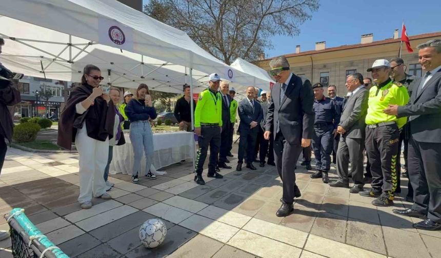 Vali Yılmaz’dan Trafik Güvenliğine Dikkat Çeken Deneyim