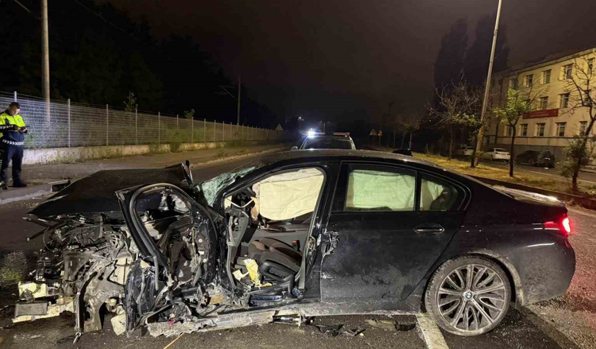 Yağmurun Etkisiyle Kontrolden Çıkan Araç Korku Saçtı