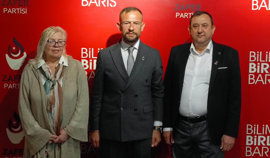 Zafer Partisi Eskişehir'de Yeni İsimlere Rozet Taktı