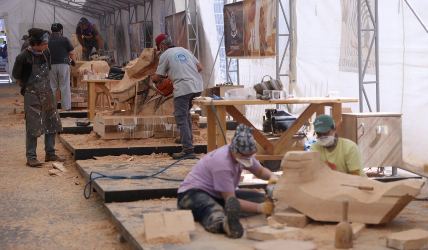 Ahşap Heykel Festivalinde Çalışmalar Sürüyor