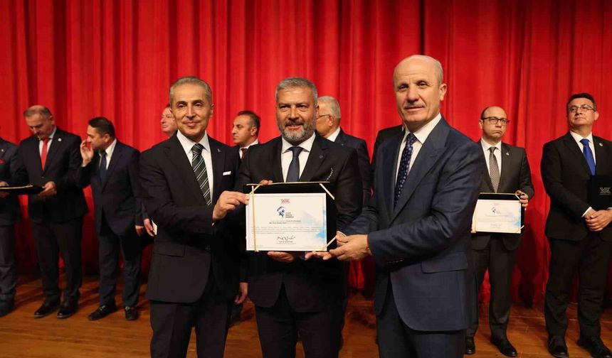 Anadolu Üniversitesi’ne “Spor Dostu Kampüs” Ödülü