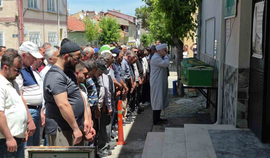 Ayşe Portakal Son Yolculuğuna Uğurlandı