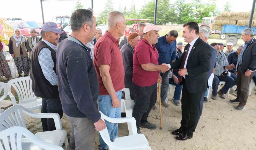 Başkan Dökmeci O Mahallede Vatandaşlarla Buluştu