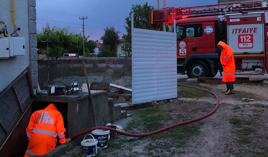 Büyükşehir Ekipleri Su Baskınlarına Karşı Seferber Oldu