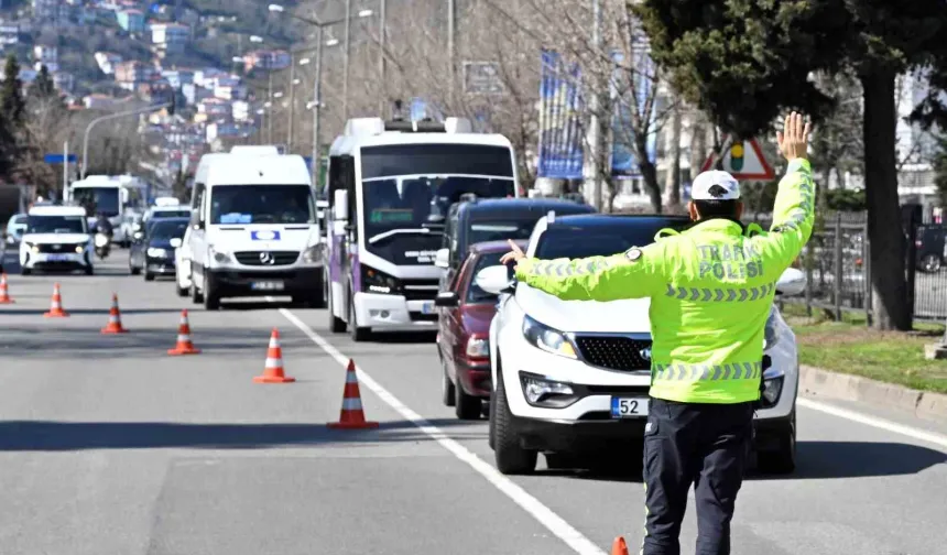 36 Bin Araç ve Sürücü Denetlendi, Binlerce Ceza Kesildi