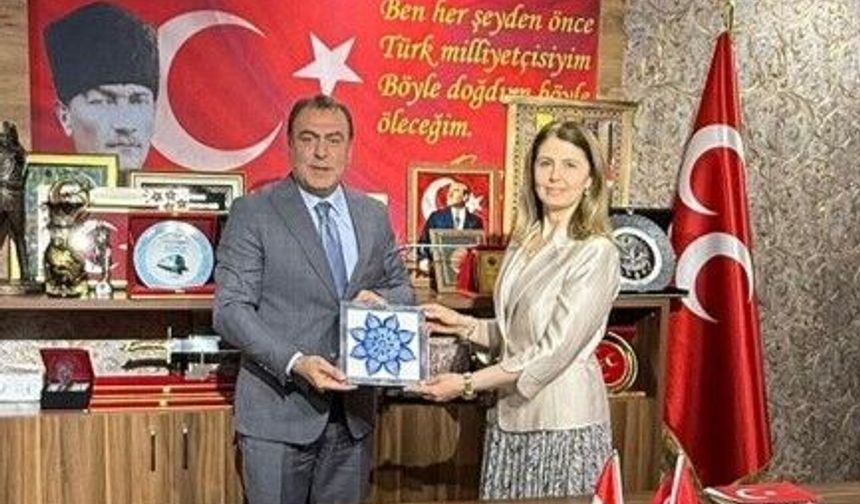 Dilara Tambova’dan MHP İl Başkanı Sezer’e Ziyaret
