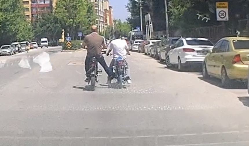 Elektrikli Bisikletle Motosiklet İtti