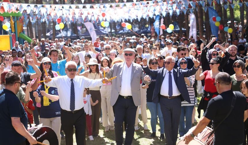 Eskişehir’de 38. Geleneksel Tepreş Şenliği Coşkuyla Kutlandı