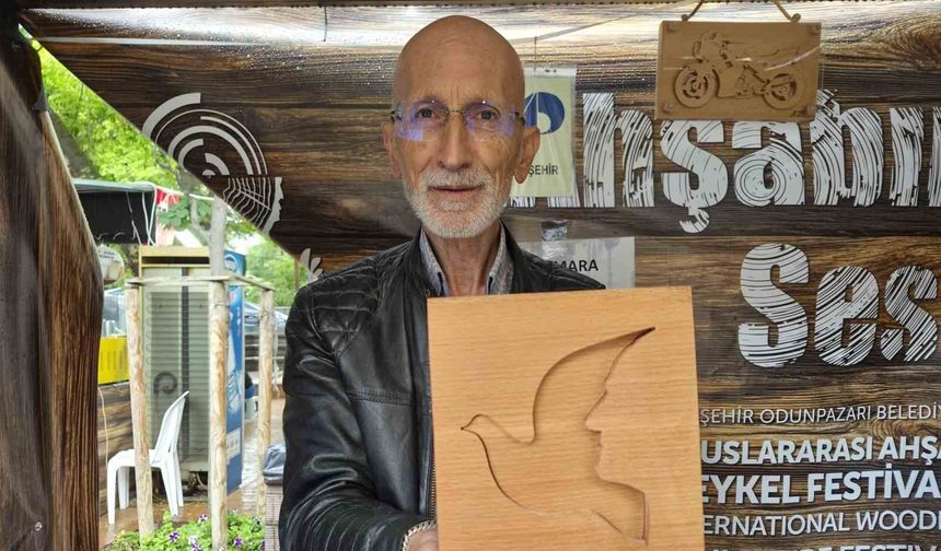 Eskişehir’de Ahşap Sanatıyla Dünyayı Anlatıyor