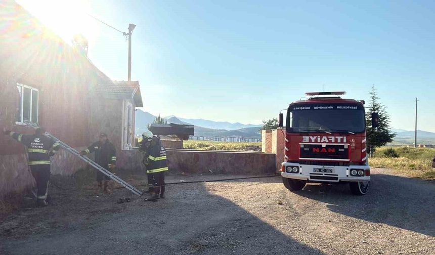 Eskişehir'de Müzikholde Yangın Çıktı