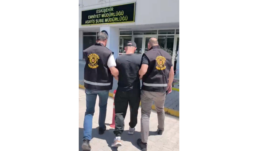 Eskişehir’de 98 Yıl Cezalı 2 Firari Hükümlü Yakalandı