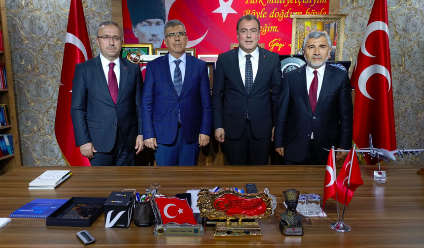 Eskişehir’de Protokolden MHP’ye Nezaket Ziyareti