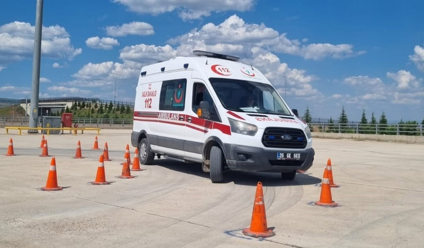 Eskişehir'de Sağlıkçılar Sürüş Güvenliği Eğitimi Aldı