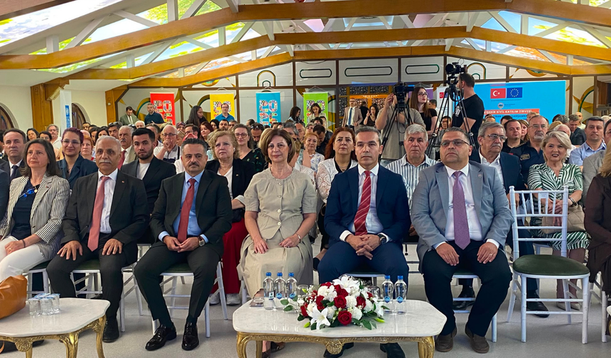 Eskişehir’de Sivil Katılım Zirvesi Düzenlendi