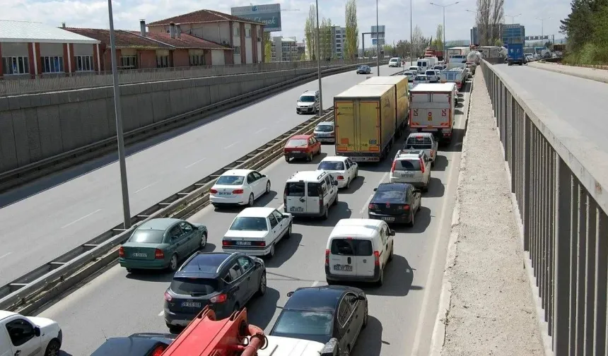 Eskişehir’de Trafiğe Kayıtlı Araç Sayısı 400 Bini Geçti
