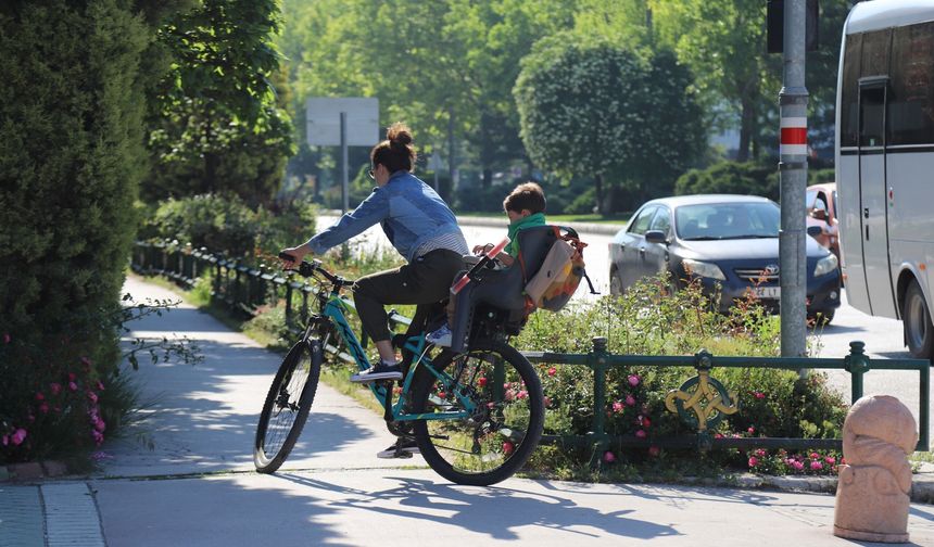 Eskişehirliler Dünya Bisiklet Günü’nde Pedal Çevirdi