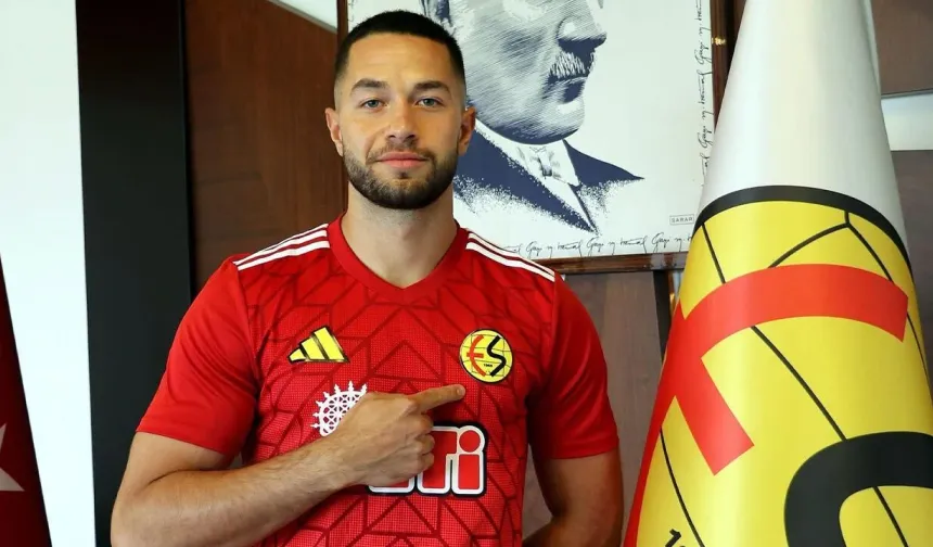 Kalesine Adeta Çelikten Duvar Ördü! Süper Lig Devleri Genç Eldiveni Kapmak İçin Sıraya Girdi