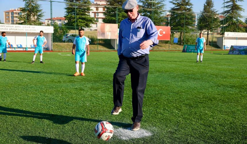 Kazım Kurt İlk Düdüğü Çaldı: Turnuva Başladı
