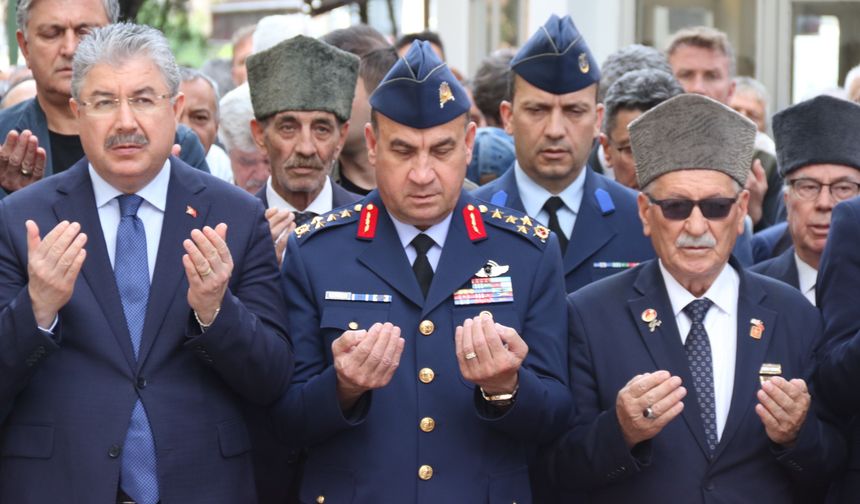 Eskişehir'in Son Kore Gazisi Sefer Durukan Defnedildi
