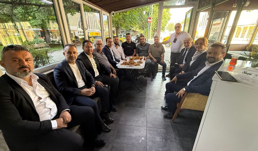 MHP Eskişehir İl Başkanı Taksici Esnafını Dinledi