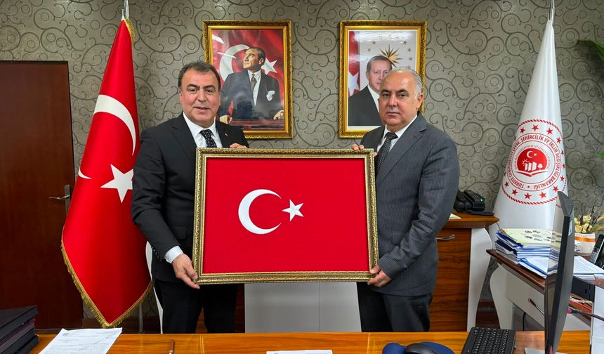 MHP Eskişehir İl Teşkilatı Çevre İl Müdürü’nü Ziyaret Etti
