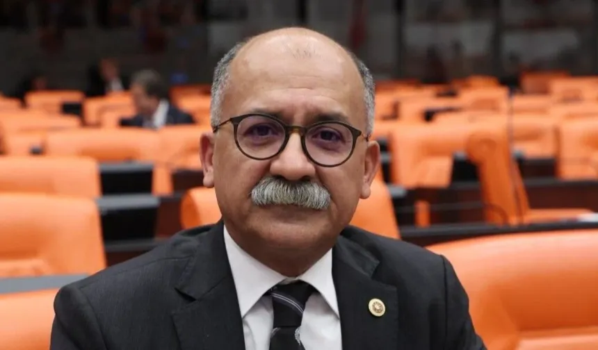 Milletvekili Arslan Olağanüstü Kurultay İçin İmza Verdi