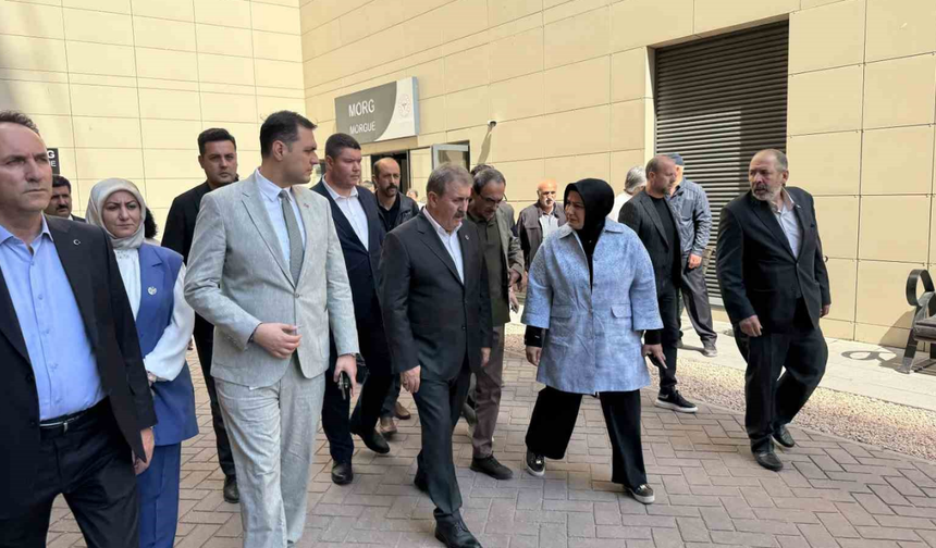 Mustafa Destici, Ağabeyinin Cenazesi İçin Hastane Morguna Geldi