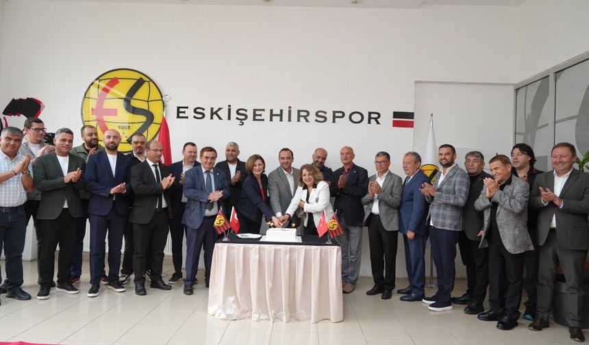 Ünlüce Eskişehirspor’un Yıl Dönümünü Kutladı