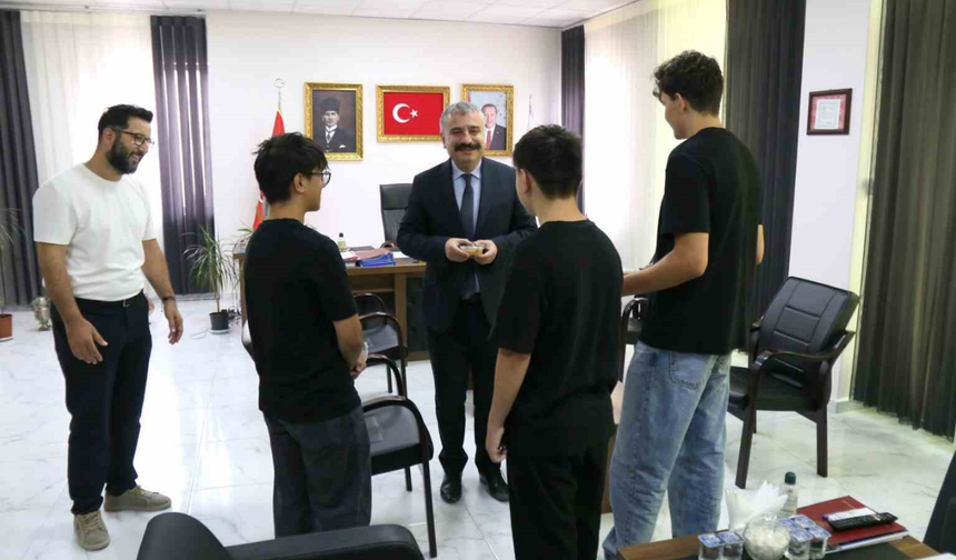 Çocuk Evleri Sitesi'nde Aşure Bereketi Paylaşıldı