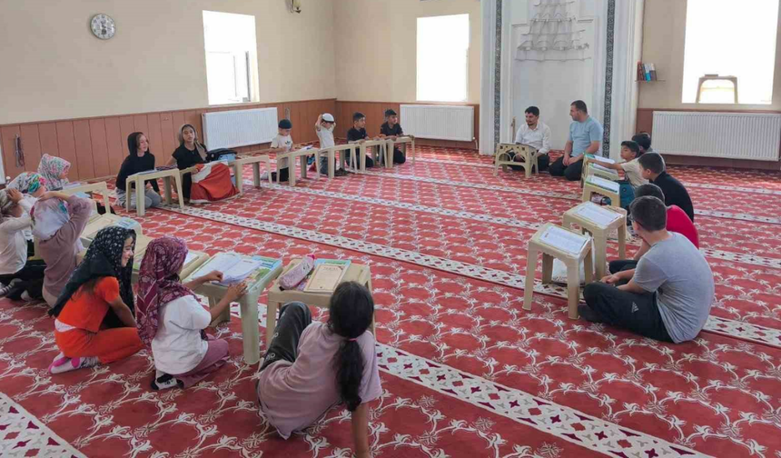 Eskişehir Müftü Vekili Can Kur'an Kurslarını Ziyaret Etti