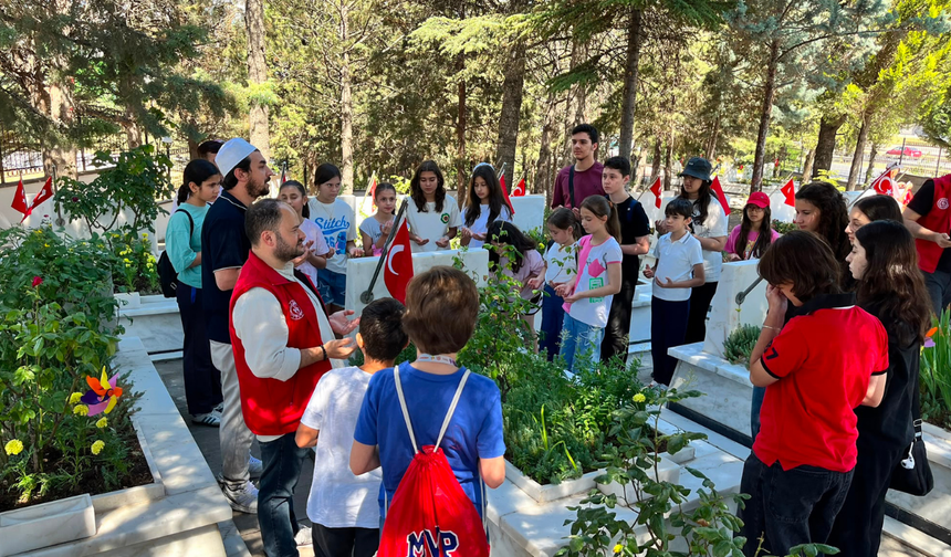 Eskişehir'de 15 Temmuz Şehitleri İçin Hatim Duası Yapıldı
