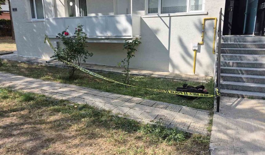 Eskişehir’de 4’üncü kattan düşen yaşlı kadın hayatını kaybetti