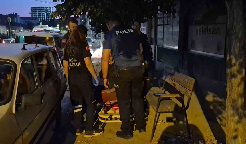 Eskişehir'de Alkollü Baygın Şahıs Ayıldıktan Sonra Sağlık Ekiplerine Direndi