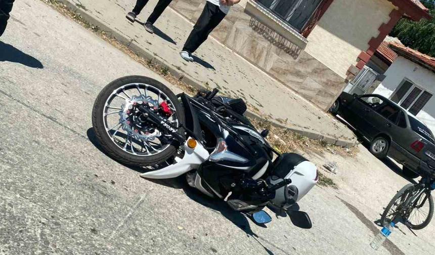 Eskişehir'de Panelvan ile Motosiklet Çarpıştı: 1 Yaralı