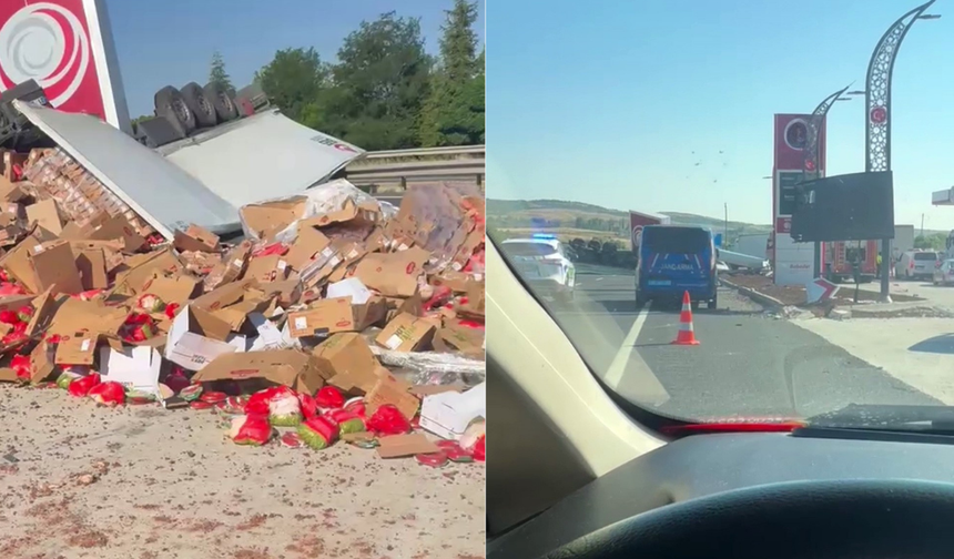 Eskişehir'de tavuk yüklü tır akaryakıt istasyonuna daldı