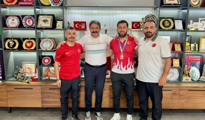 Eskişehirli Güreşçilerden Türkiye İkinciliği