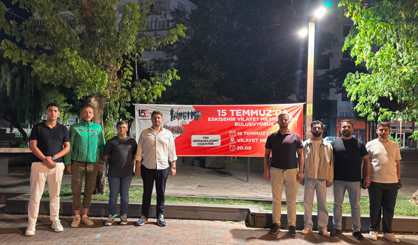 Gürhan Albayrak'tan 15 Temmuz Pankartı Tepkisi