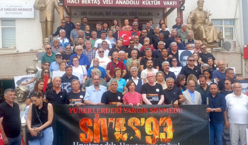 Eskişehir'de Madımak'ta Katledilenler İçin Sessiz Anma Yürüyüşü Yapıldı