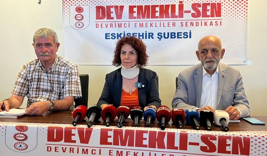 Eskişehir’de Emeklilerin Eyleminde Kavga: Hatice Kılıç Perde Arkasını Anlattı
