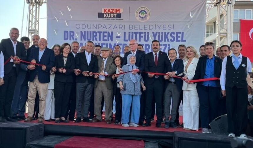 Eskişehir’de Alzheimer Merkezi Açılışı Özgür Özel’in Katılımıyla Gerçekleşti