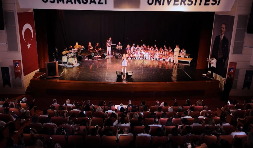 Miniklerden Anlamlı Konser, Onkoloji Servisine Destek
