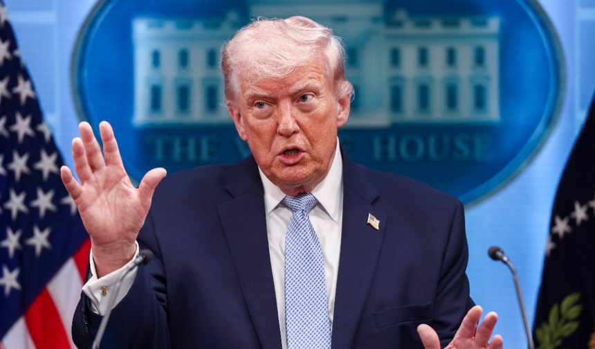Trump NATO Zirvesi'nde Dikkat Çeken Açıklamalarda Bulundu