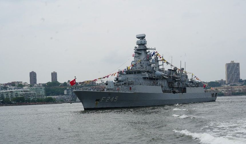 Türk Bayrağı Atlantik’te Gururla Dalgalandı