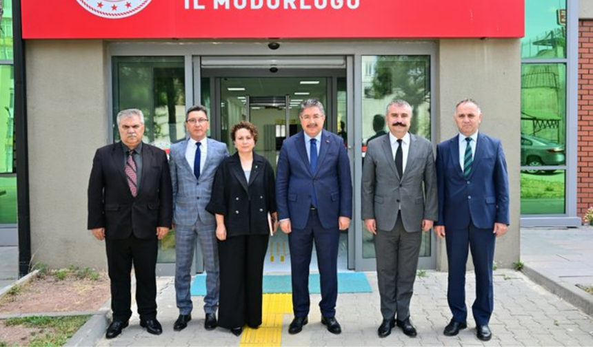 Vali Yılmaz'dan Aile ve Sosyal Hizmetler İl Müdürlüğü'ne İnceleme