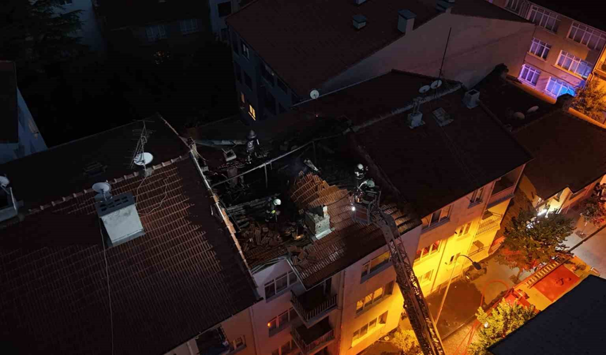 Eskişehir’de Çatı Yangını: Vatandaşlar Dumandan Etkilendi