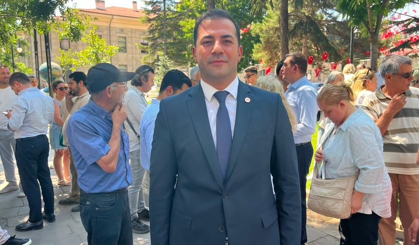 Talat Yalaz: "Yeni Parti Eskişehir'in Kalesi Olacak"