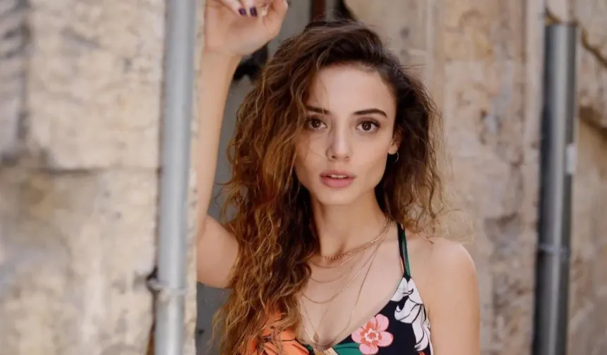 Lucas Torreira ile Aşk İddiası! Rabia Soytürk Kimdir, Kaç Yaşında?