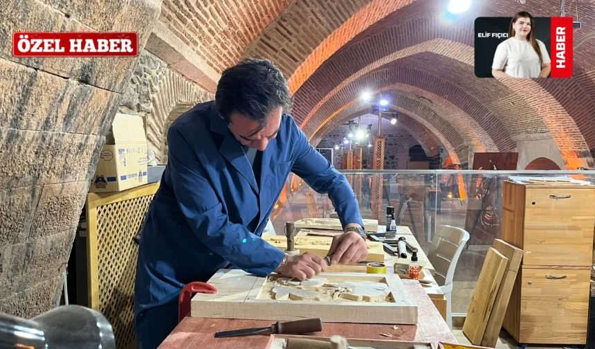 Ağacı Sabırla Şekillendiren Sanatçı Seri Üretime Direniyor