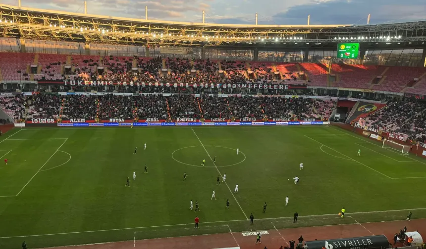 Eskişehir’de İlk 45 Dakika Tamamlandı: Penaltı Kaçtı, Skor Değişmedi